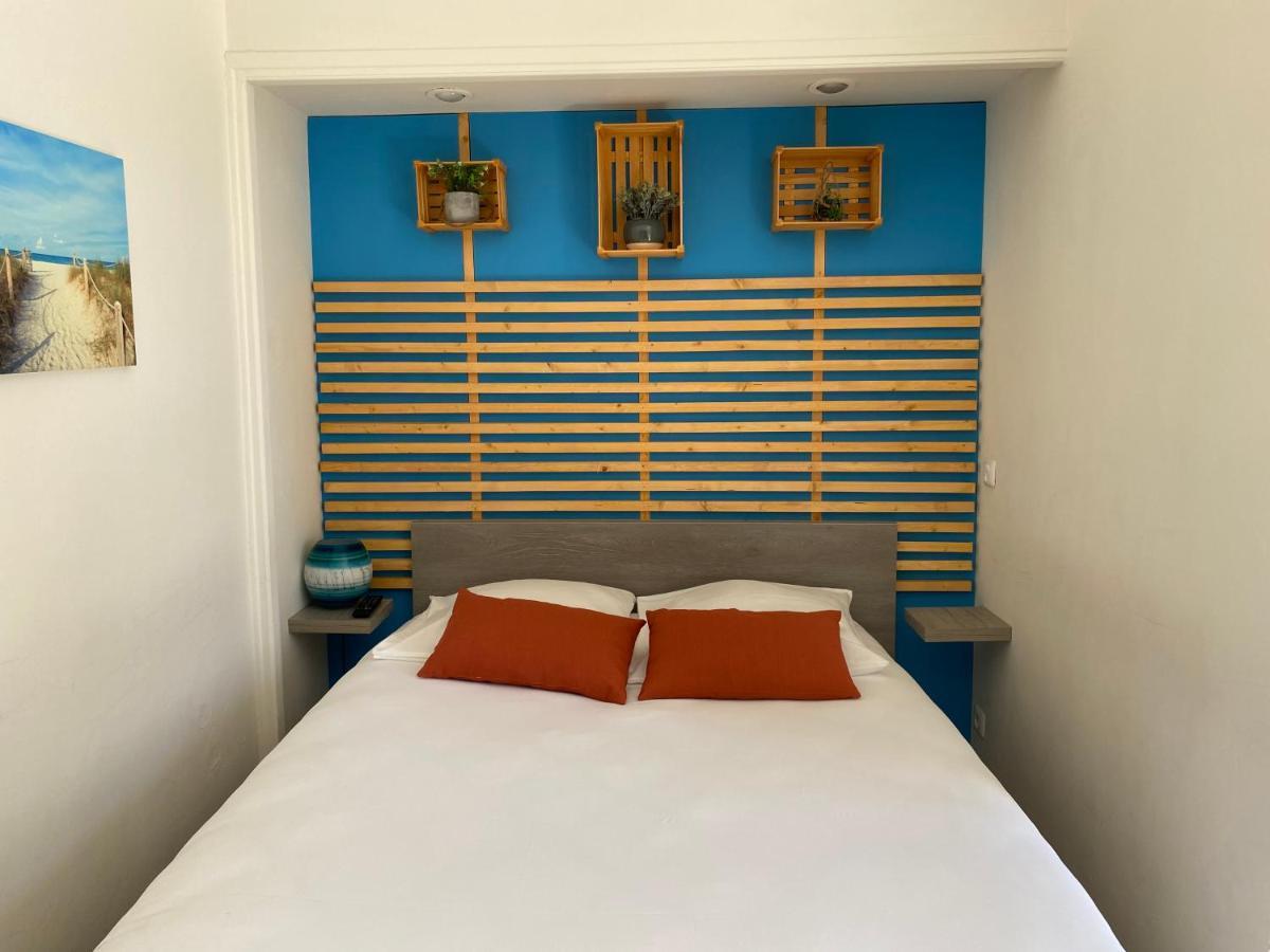 Logis Hotel Restaurant Le Kalliste Йер Экстерьер фото